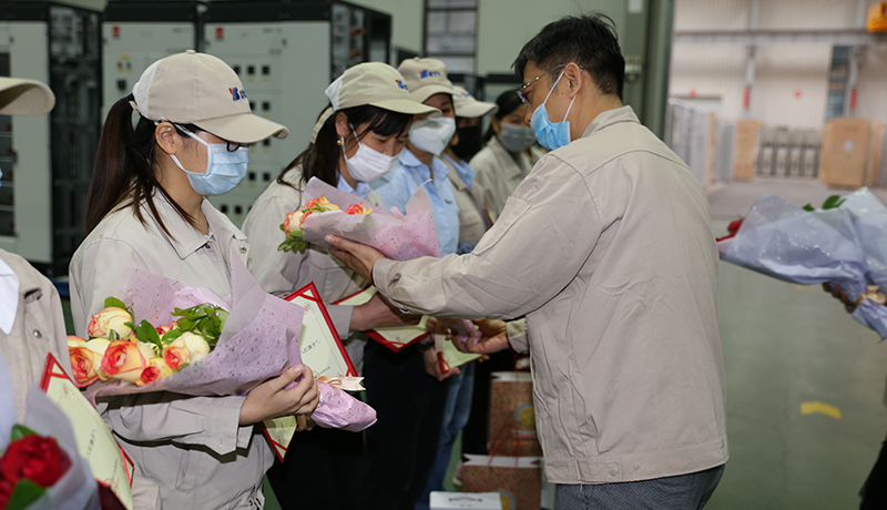 >男神登場，愿望實(shí)現(xiàn)！